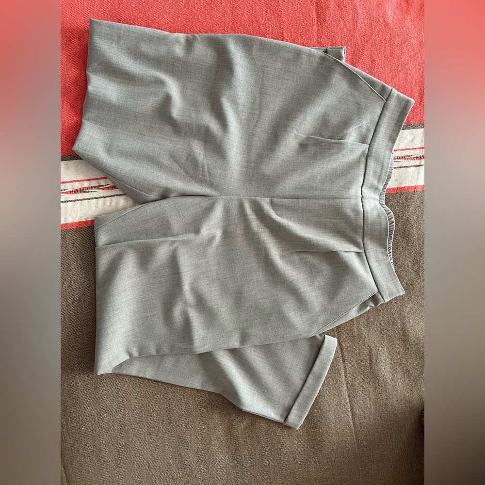 Forever 21 Light Gray Elastic Waist Shorts